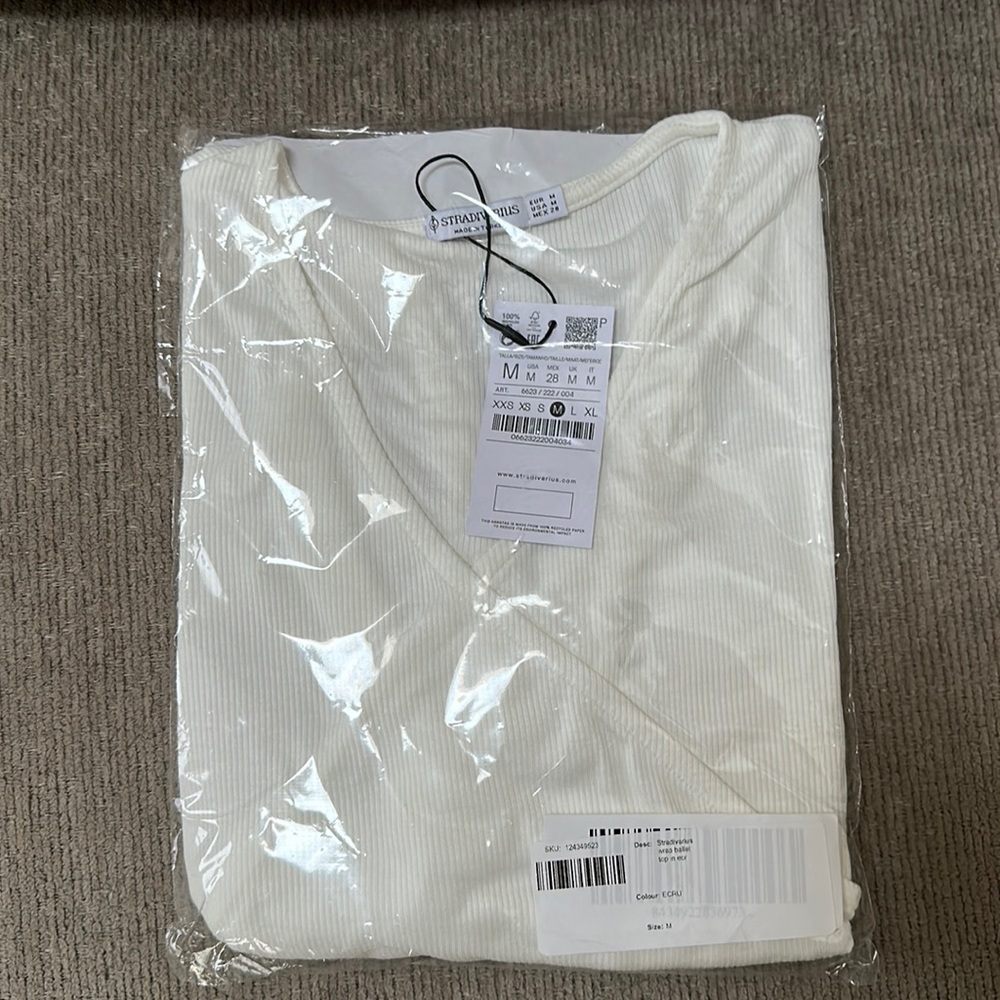 New with tags Stradivarius ribbed tie crop top